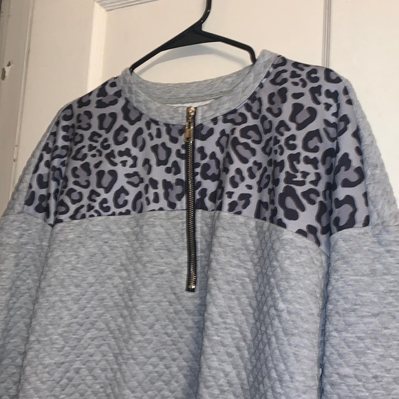 Grey sweatshirt - Picture 5 of 5